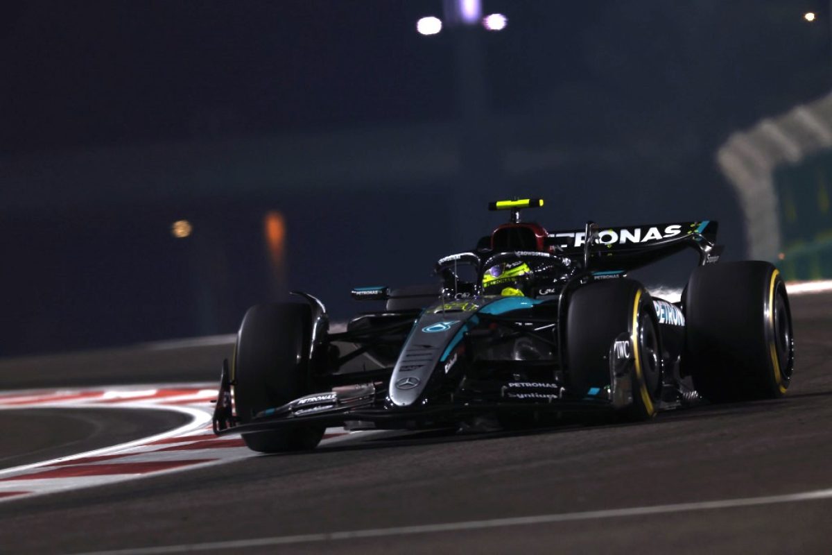 ‘You couldn’t make it up’ - Hamilton on Q1 exit after bizarre bollard incident