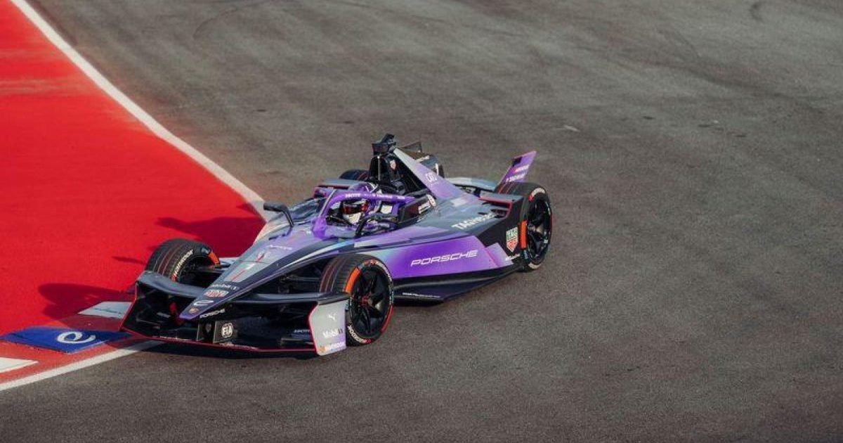 Wehrlein makes perfect start to Formula E title defence