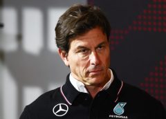 Mercedes boss Wolff reveals stress factor in health update