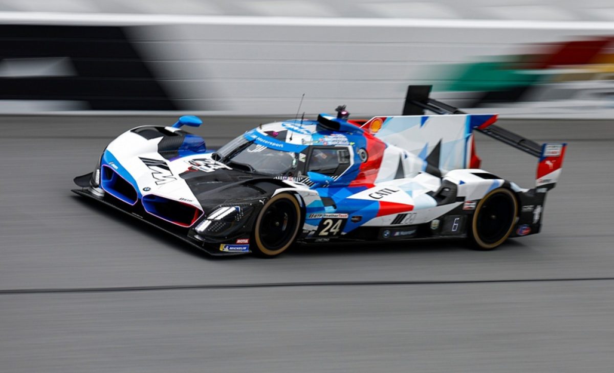 Dries Vanthoor's late charge wins Rolex 24 pole for BMW