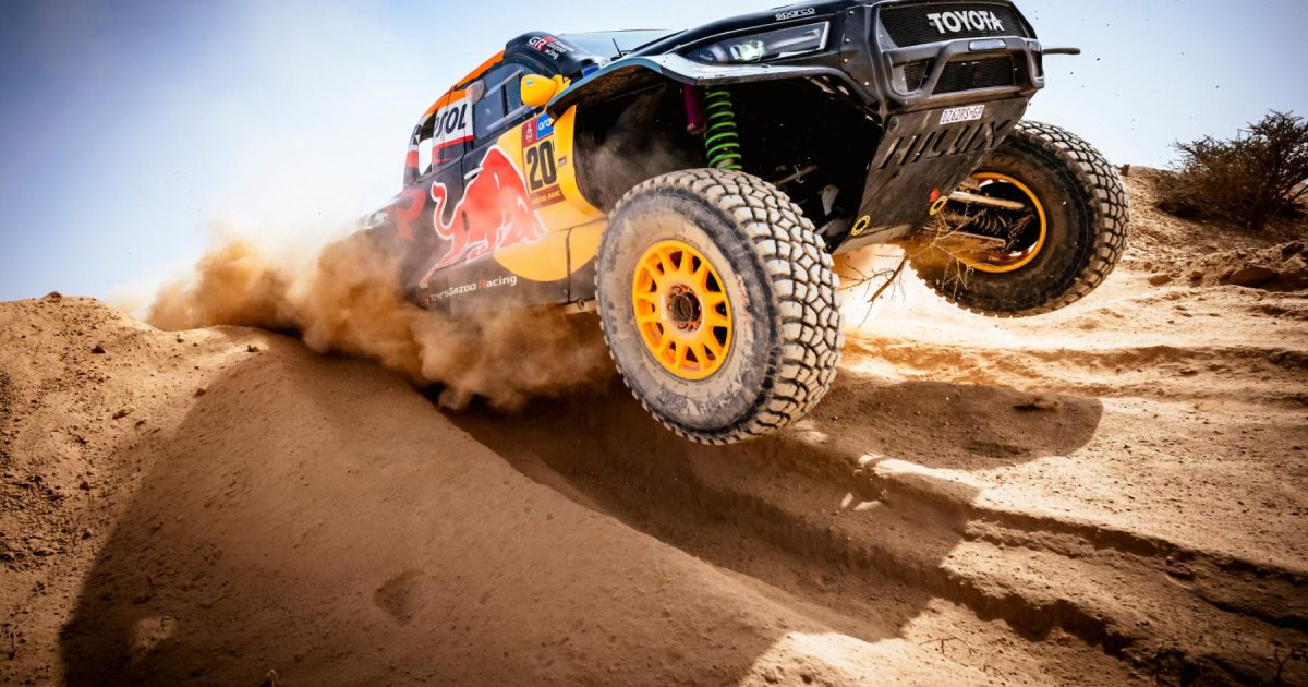 Dakar driver facing disqualification after bizarre mobile phone incident