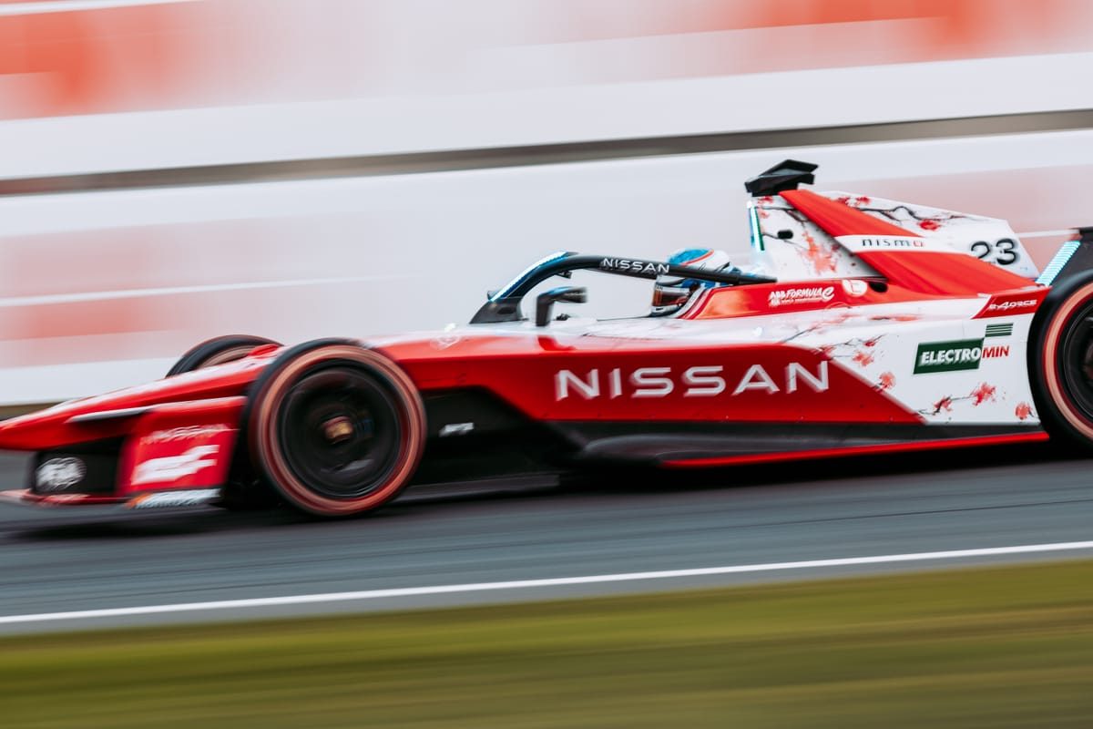 Rowland's Sneak Attack on Porsches Secures Victory in Mexico Formula E Race