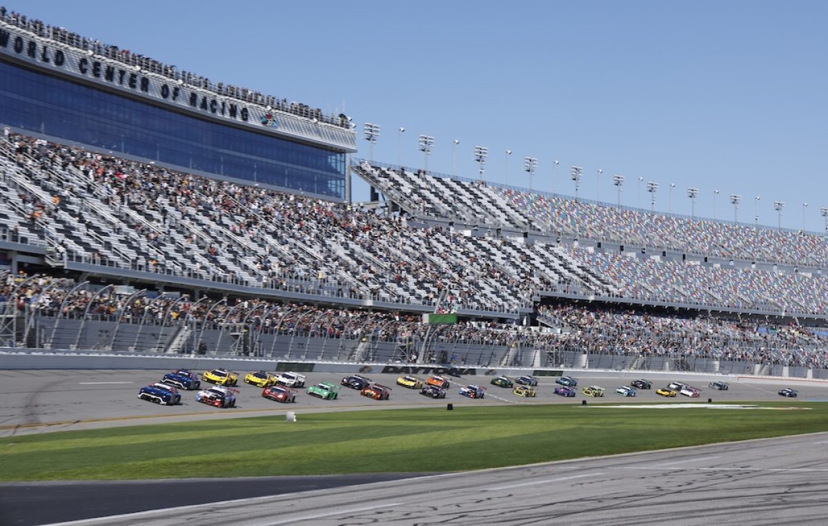 Rolex 24, Hour 1: BMW to the fore