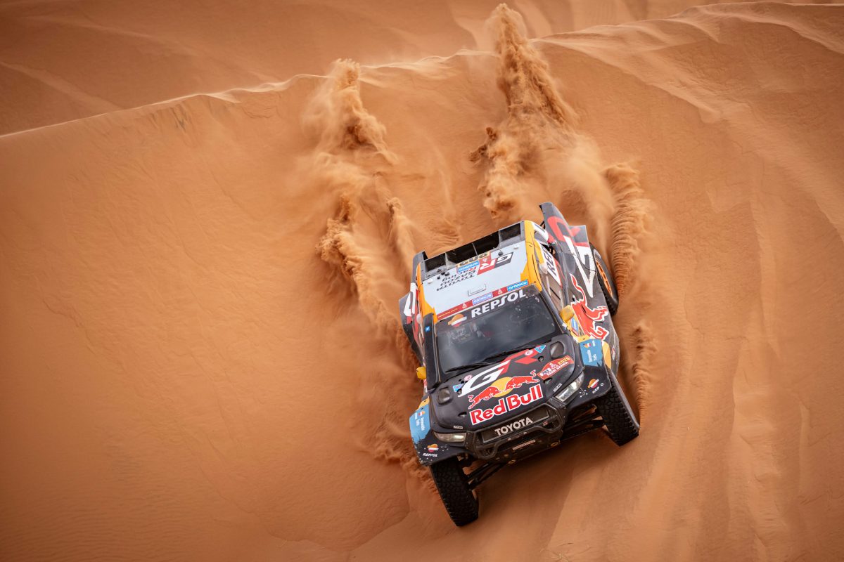 Moraes Dominates Dakar Stage 7: A Display of Magic on the Desert Sands