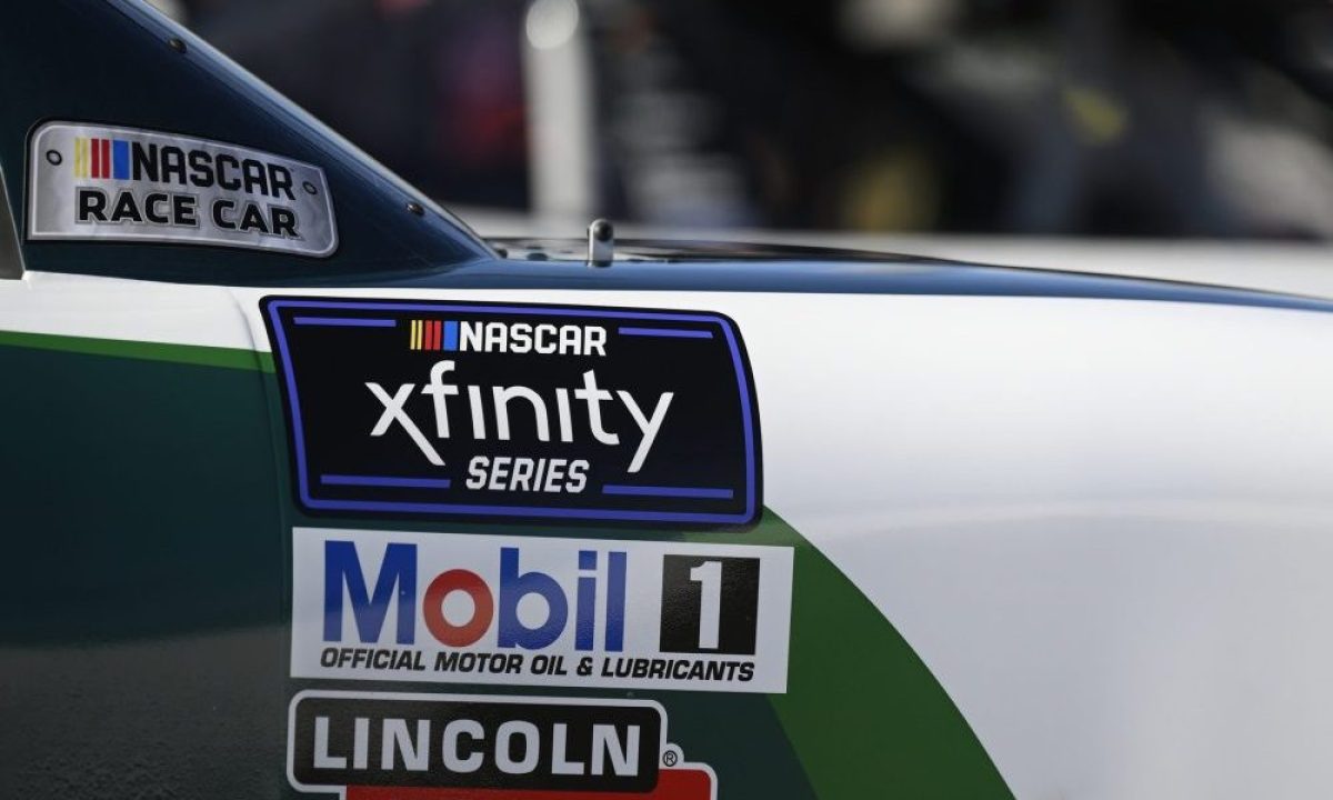 Pioneering Partnership: Comcast Teams Up with NASCAR to Introduce Revolutionary Fastest Lap Point System