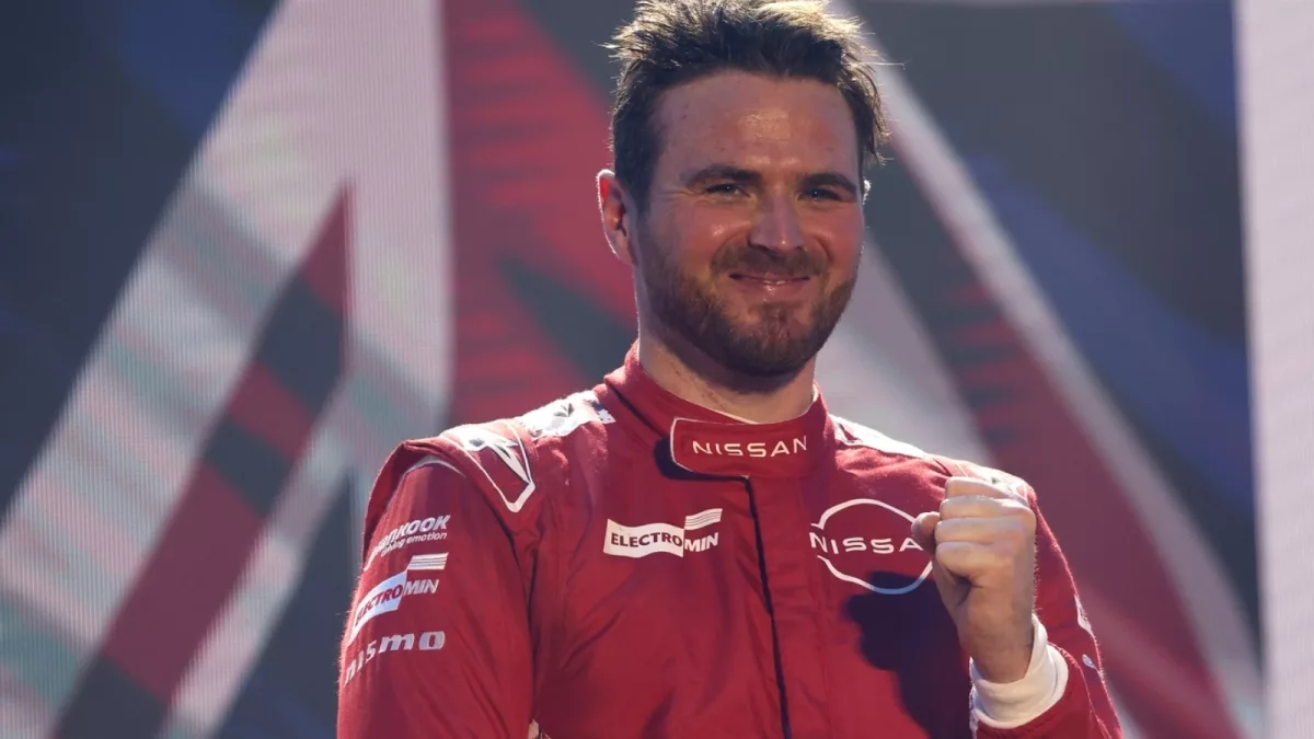 Revving Towards Victory: Oliver Rowland and Nissan Team Unite in Triumph after Jeddah Formula E Triumph