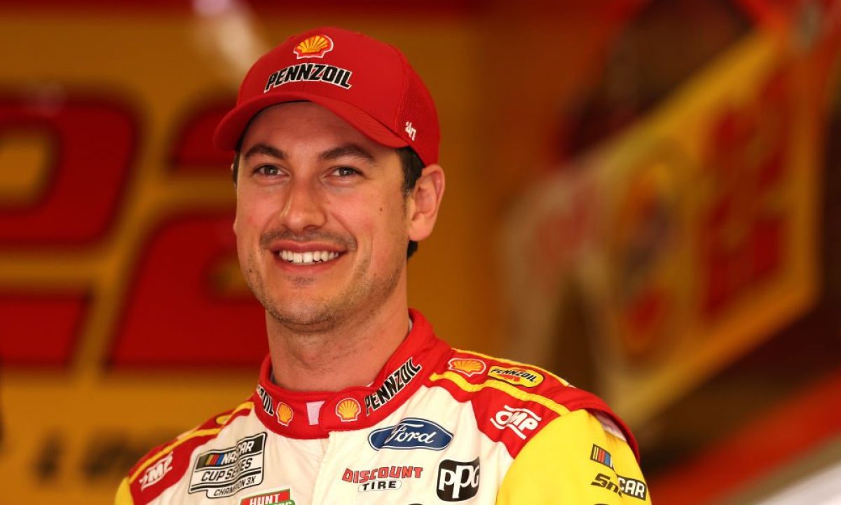 Logano still unfazed by championship critics