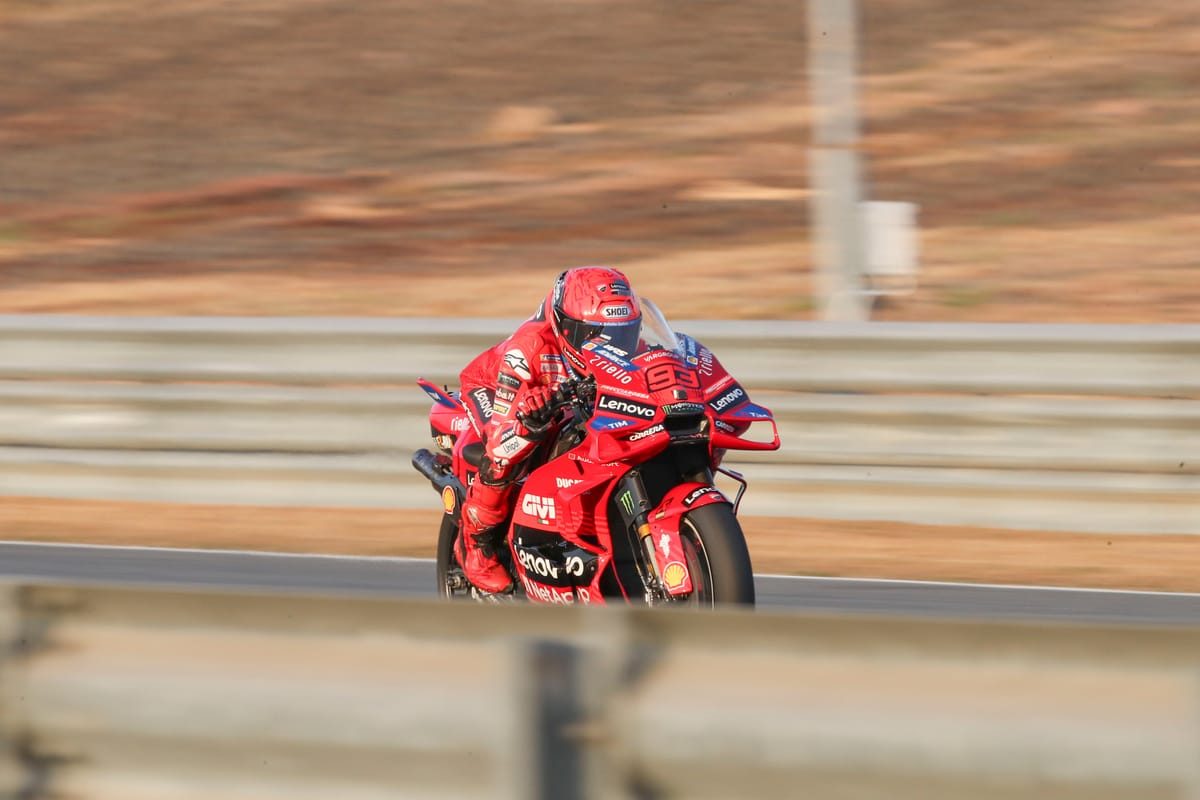 Marquez stuns with last-gasp lap in Thai MotoGP test