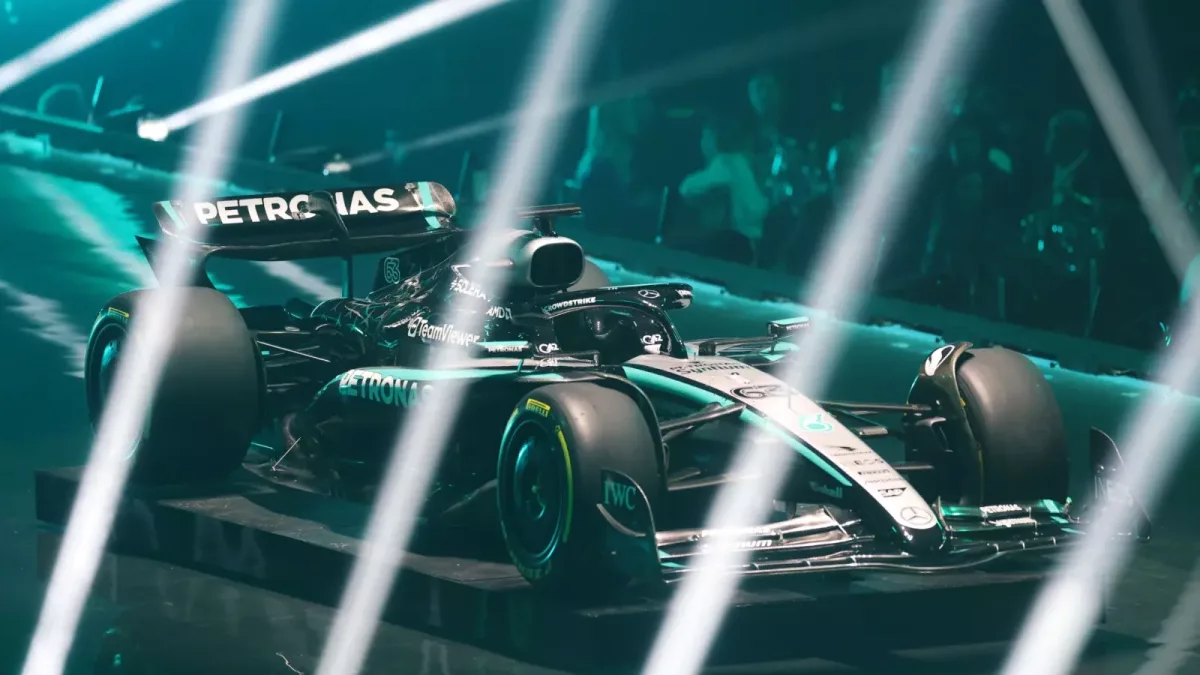 Mercedes to sport similar F1 livery for post-Lewis Hamilton era