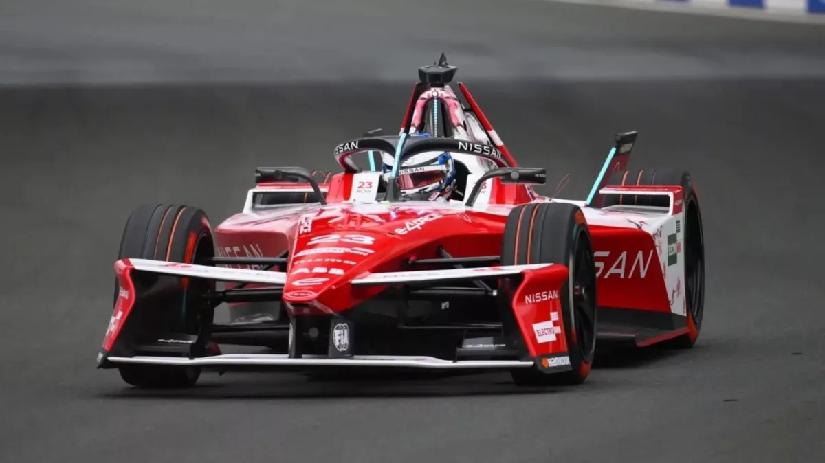 Victory in the Fast Lane: Oliver Rowland Dominates Jeddah E-Prix