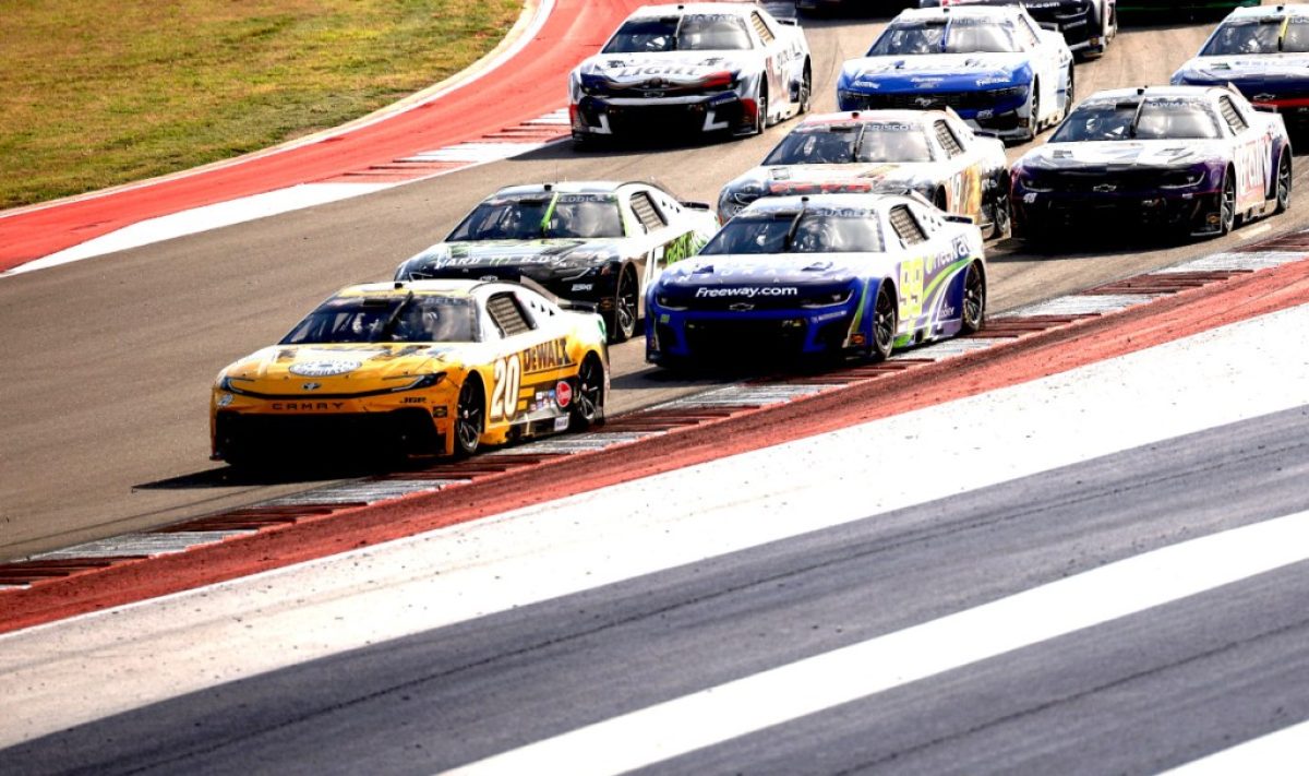 Bell battles Busch, Byron for second straight Cup Series win at COTA