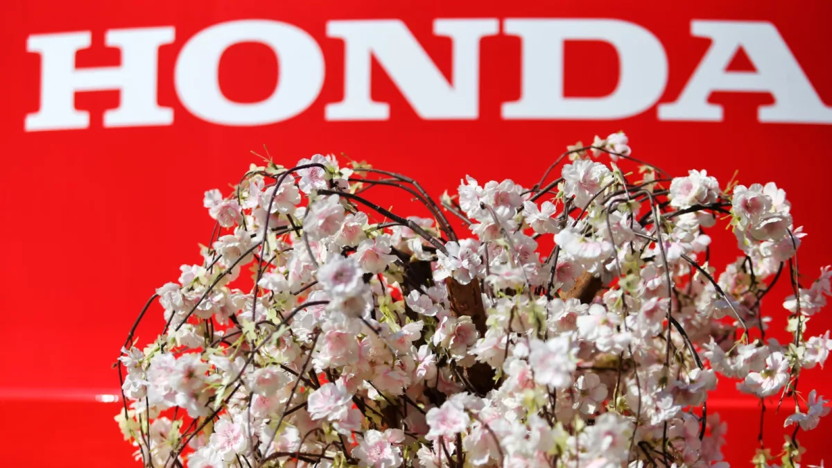 Revving Up to Victory: Honda's Bold Move to Extend F1 Engine Development