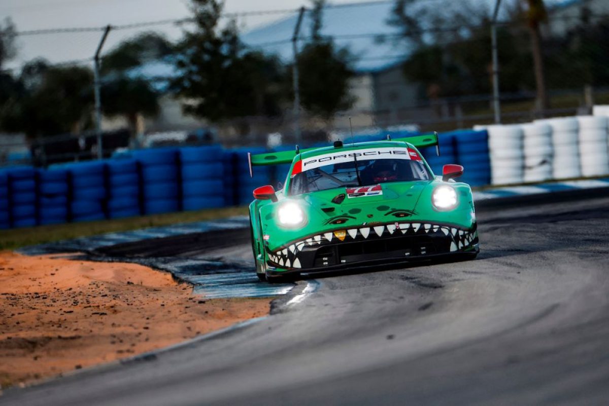 ‘Rexy’ stops by the dentist ahead of Sebring