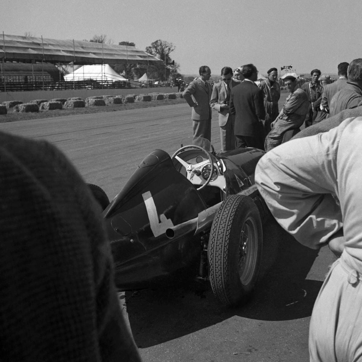 Revving Through History: Unearthing the Roots of Formula 1 and the Inaugural Championship Race
