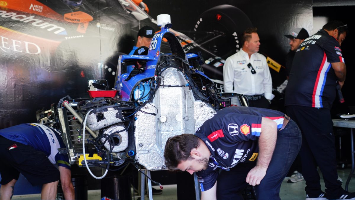 Armstrong's Aggressive Drive: A Heart-Stopping Crash at Indy 500 Practice