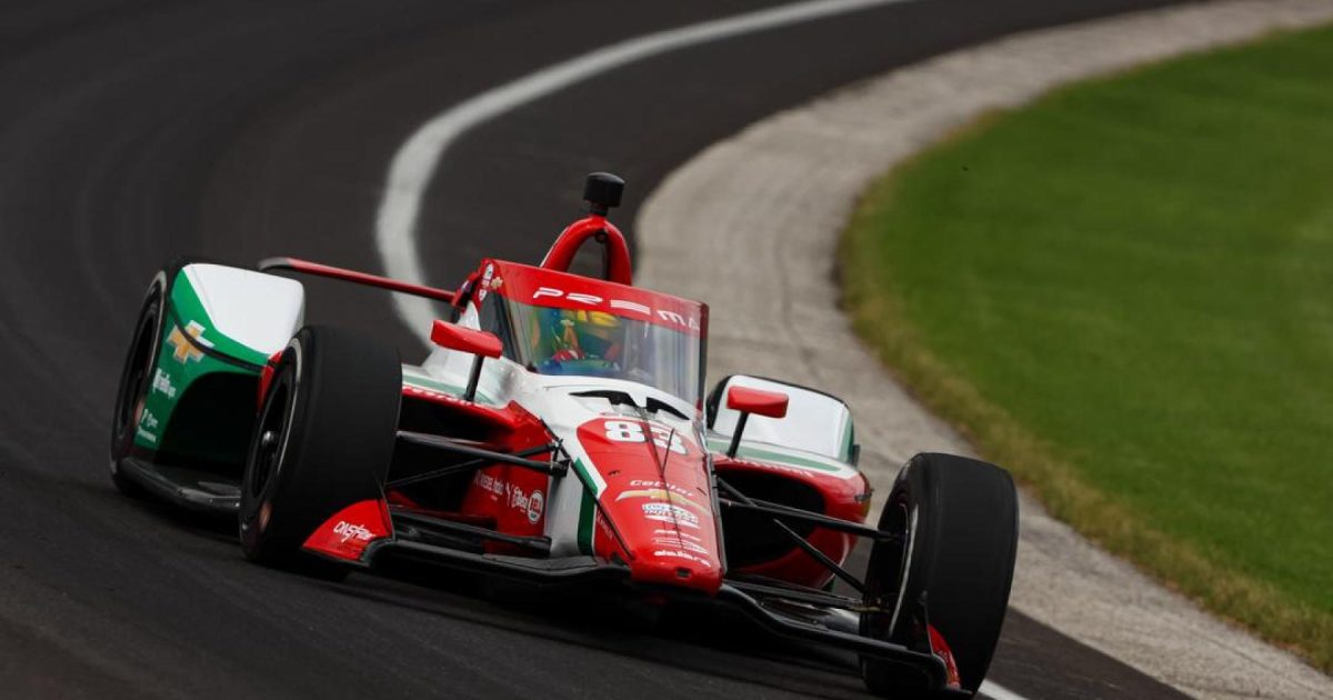 Devastating Chaos at Indy 500 as Pole-Sitter Tragically Collides with Mechanics in Pit-stop Mishap