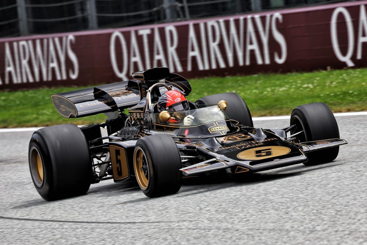 The Groundbreaking Impact of a Legendary Racing Machine: A Podcast on the Car that Revolutionized Formula 1