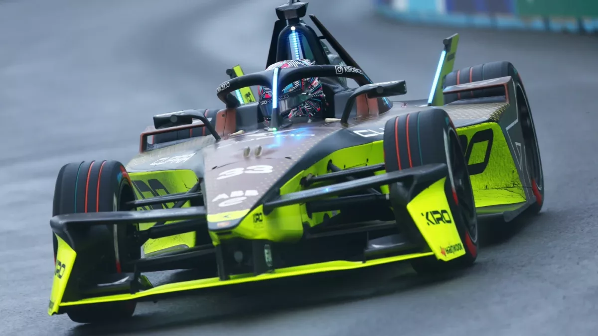 Racing Triumph: Dan Ticktum Reigns at Jakarta E-Prix with a Heart-Pounding Victory in Formula E Debut