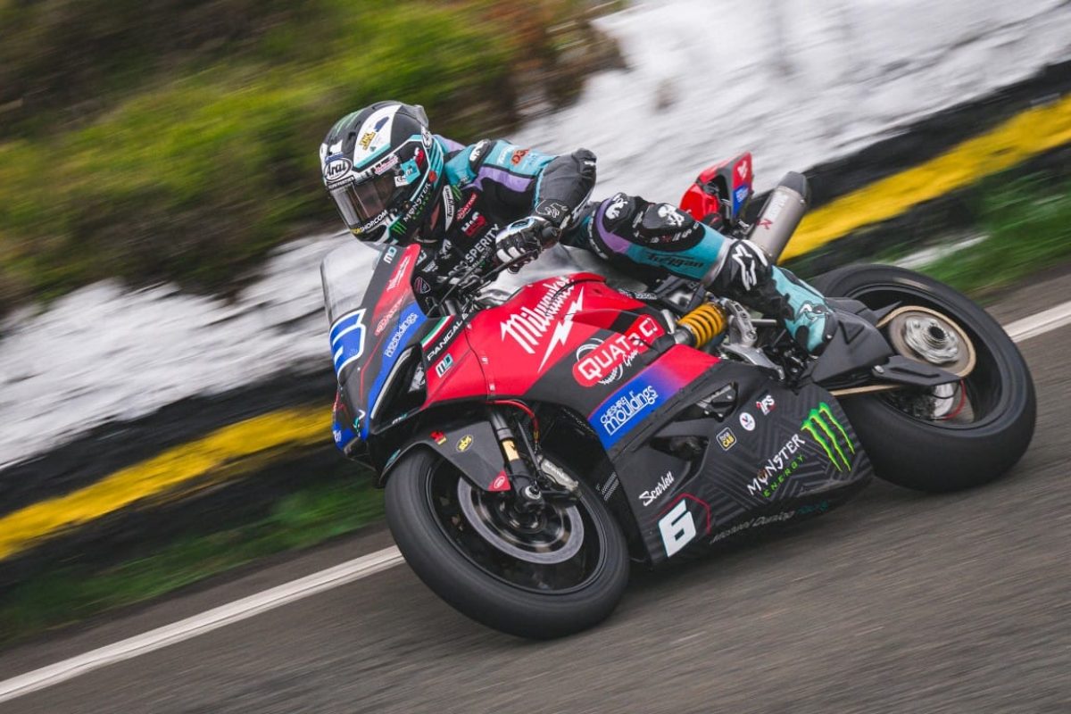 Dunlop Defies the Odds with Historic 30th Isle of Man TT Victory