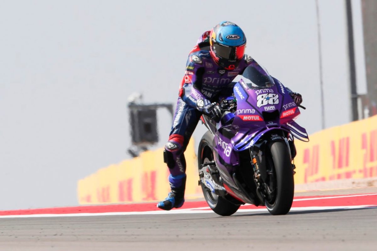 Navigating the High-Stakes World of MotoGP: Oliveira's Fight to Secure his Yamaha Seat