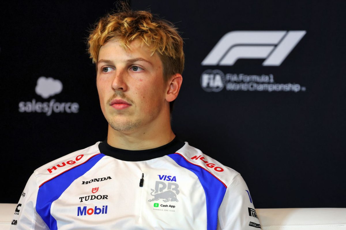 Insightful Conversations: Liam Lawson's Pre-Race Exchange with Daniel Ricciardo Sets the Stage for the Canadian Grand Prix