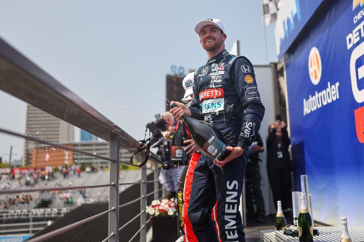 The Intense Rivalry Brewing Between Kyle Kirkwood and Alex Palou: A Battle for Supremacy on the Race Track