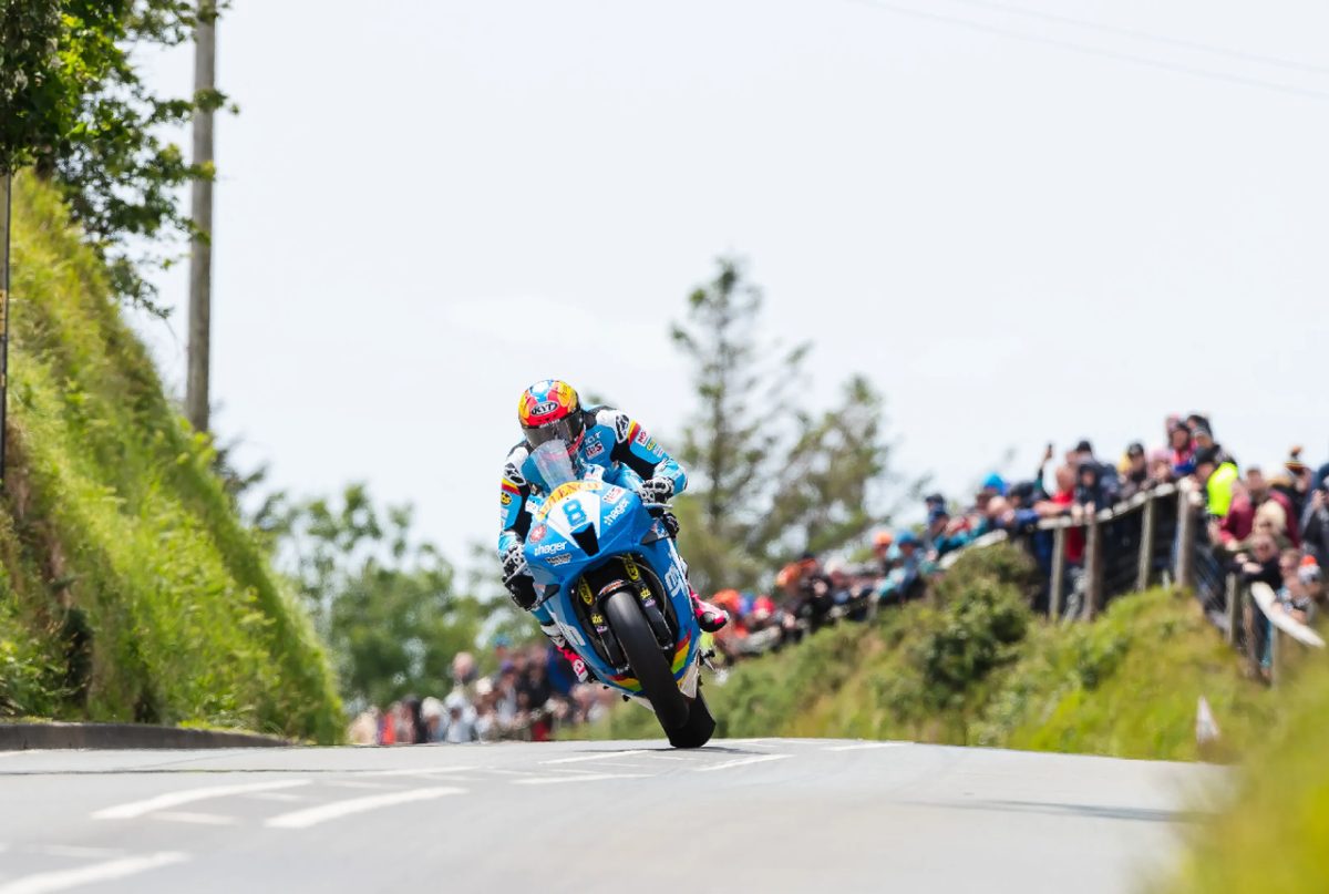 Unyielding Determination: Davey Todd Overcomes Brake Issue in Isle of Man TT Supersport Race 2