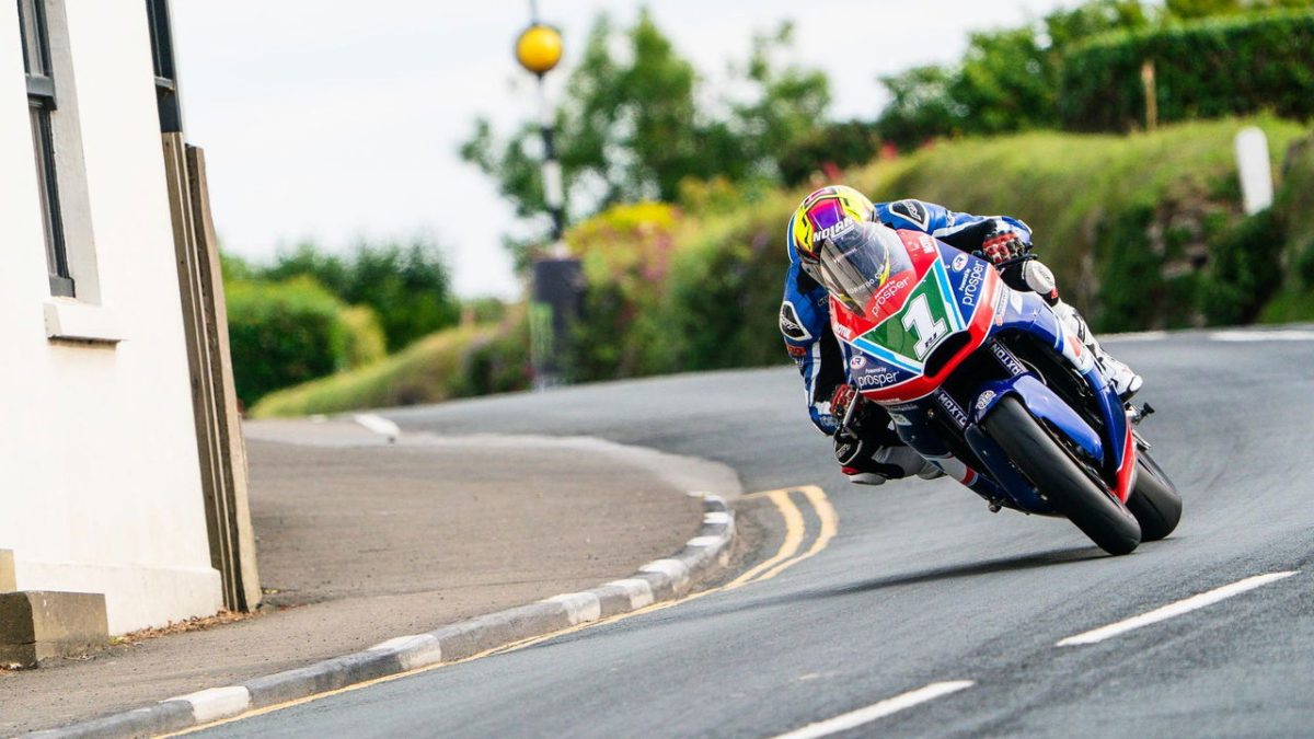 Battling the Elements: The Dramatic Saga of the Senior TT at the Isle of Man TT