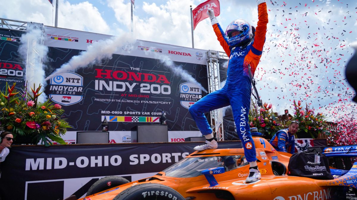 Scott Dixon capitalizes on Alex Palou’s mistake to take IndyCar victory in Ganassi 1-2