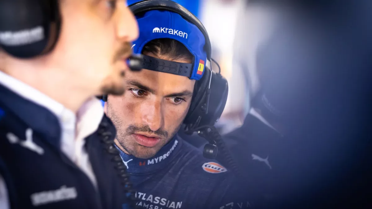 Behind the Scenes: Carlos Sainz's Unveiling of Mercedes F1 Negotiation Drama