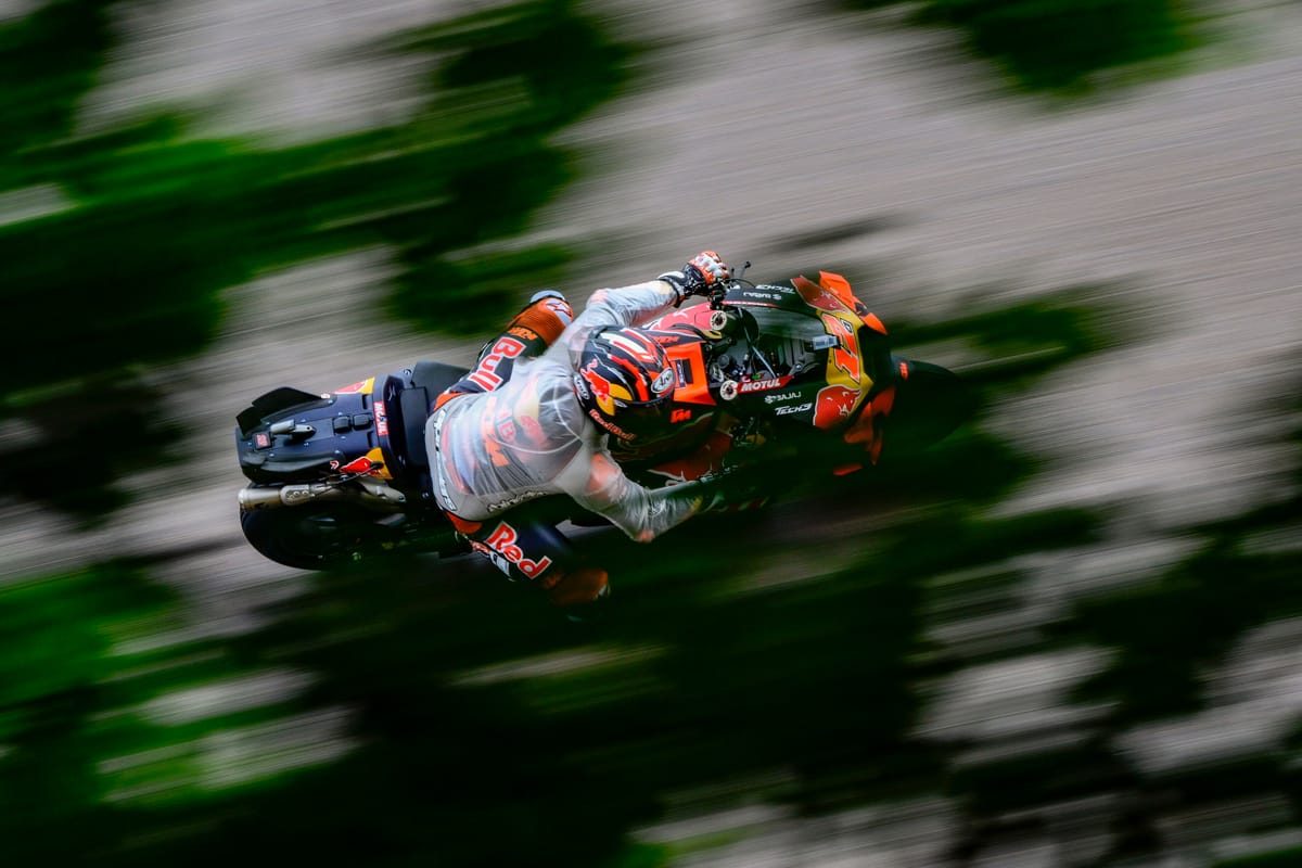 Vinales' Unprecedented Absence: MotoGP Star Forced Out of Race Due to Injury