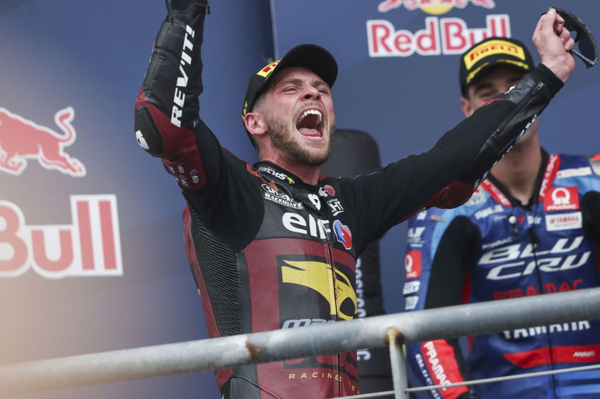 Ex-champ: “If I was a WorldSBK boss, I’d be talking to Jake Dixon”