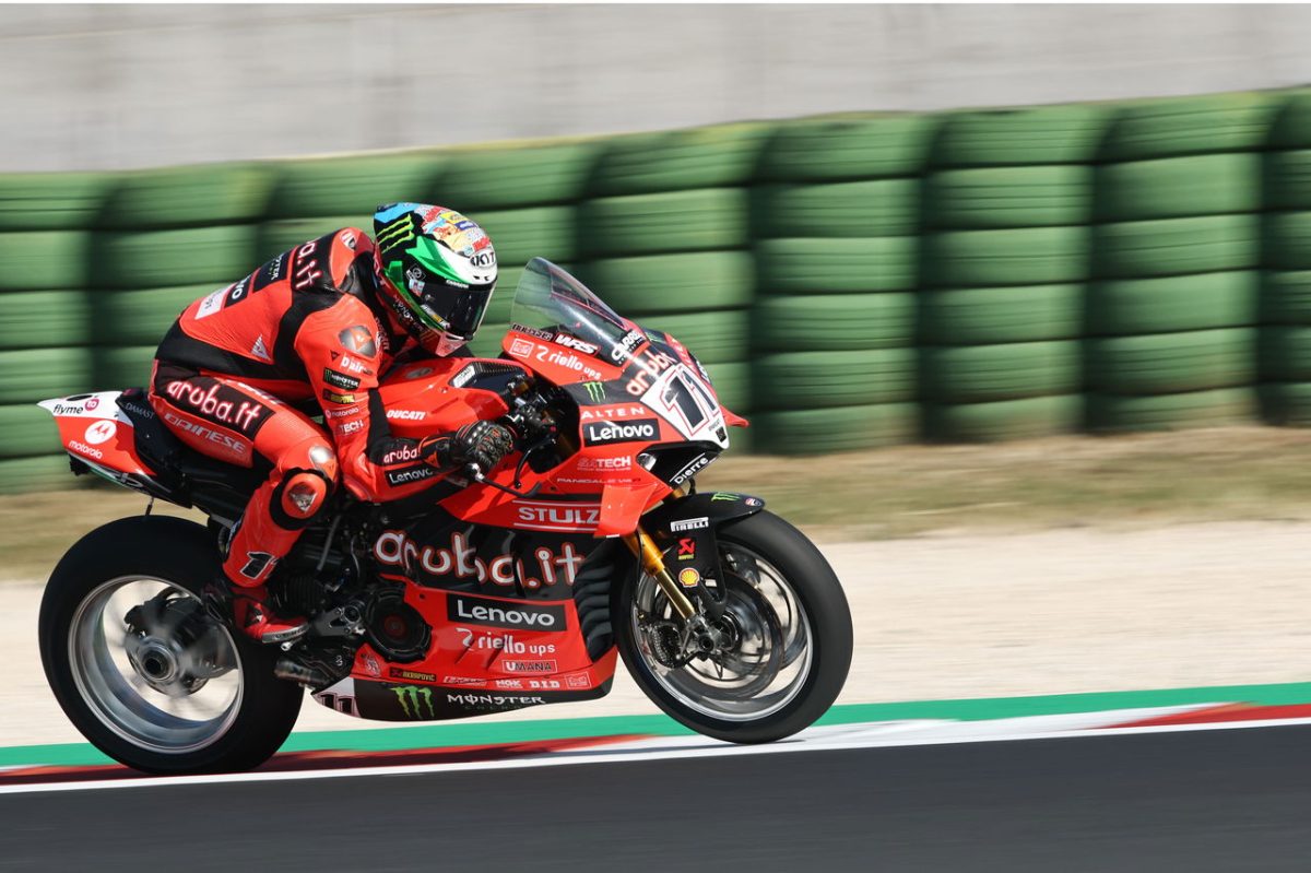 Revving Towards Glory: Witness the Thrilling 2025 UK WorldSBK Friday Practice LIVE!