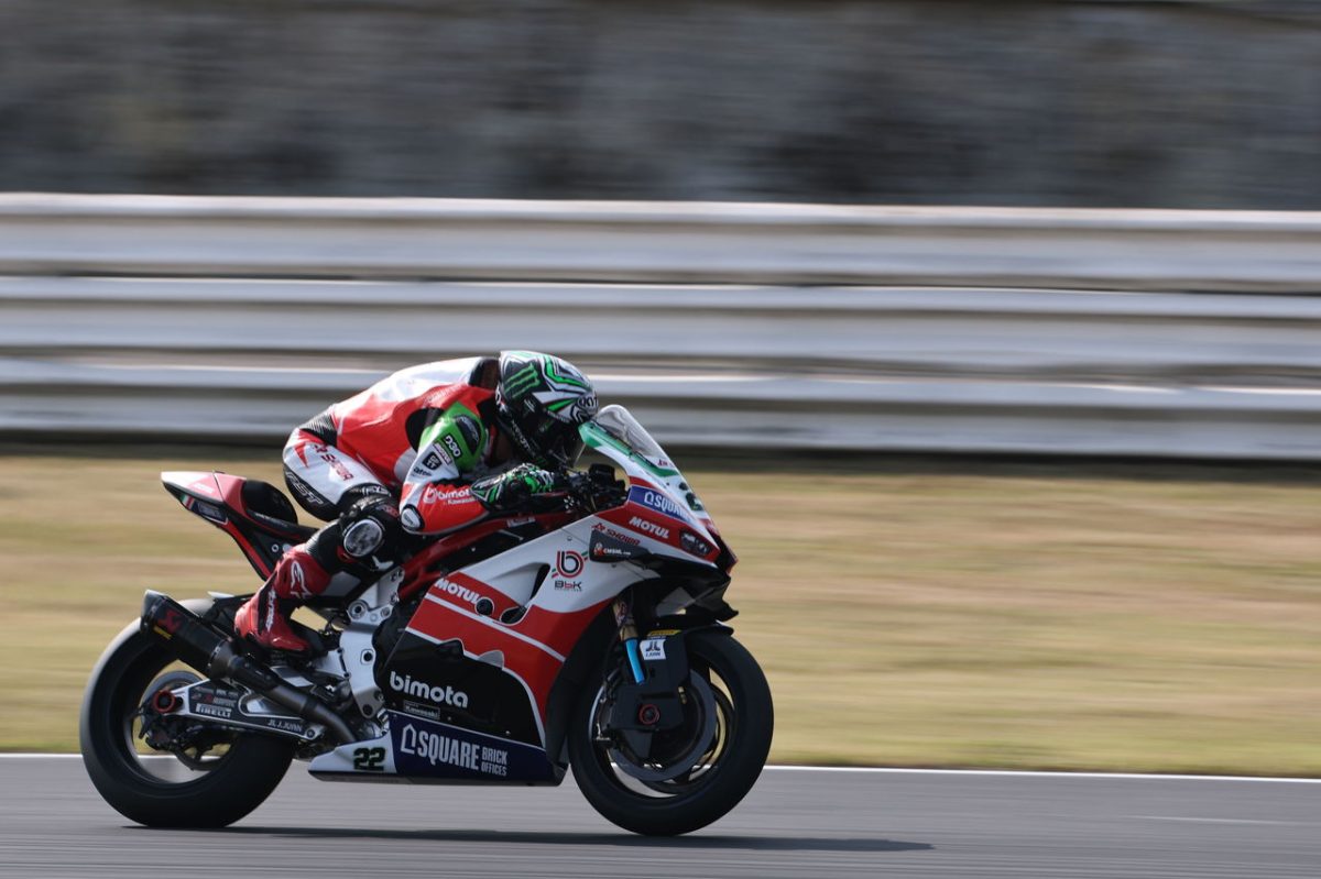 Setting the Pace: Dominant Performance in 2025 UK WorldSBK Friday Practice