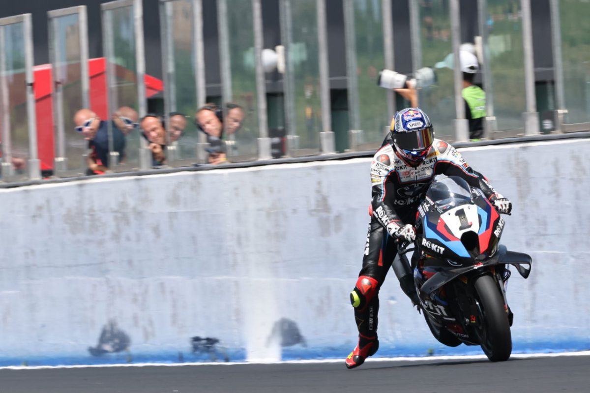 Toprak Razgatlioglu Aims for Victory in High-Stakes UK WorldSBK Showdown