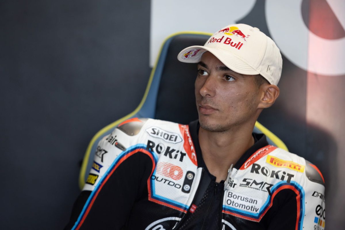 A Heartfelt Tribute: Toprak Razgatlioglu Shares Emotional Connection to Fallen Borja Gomez Through Special Flag