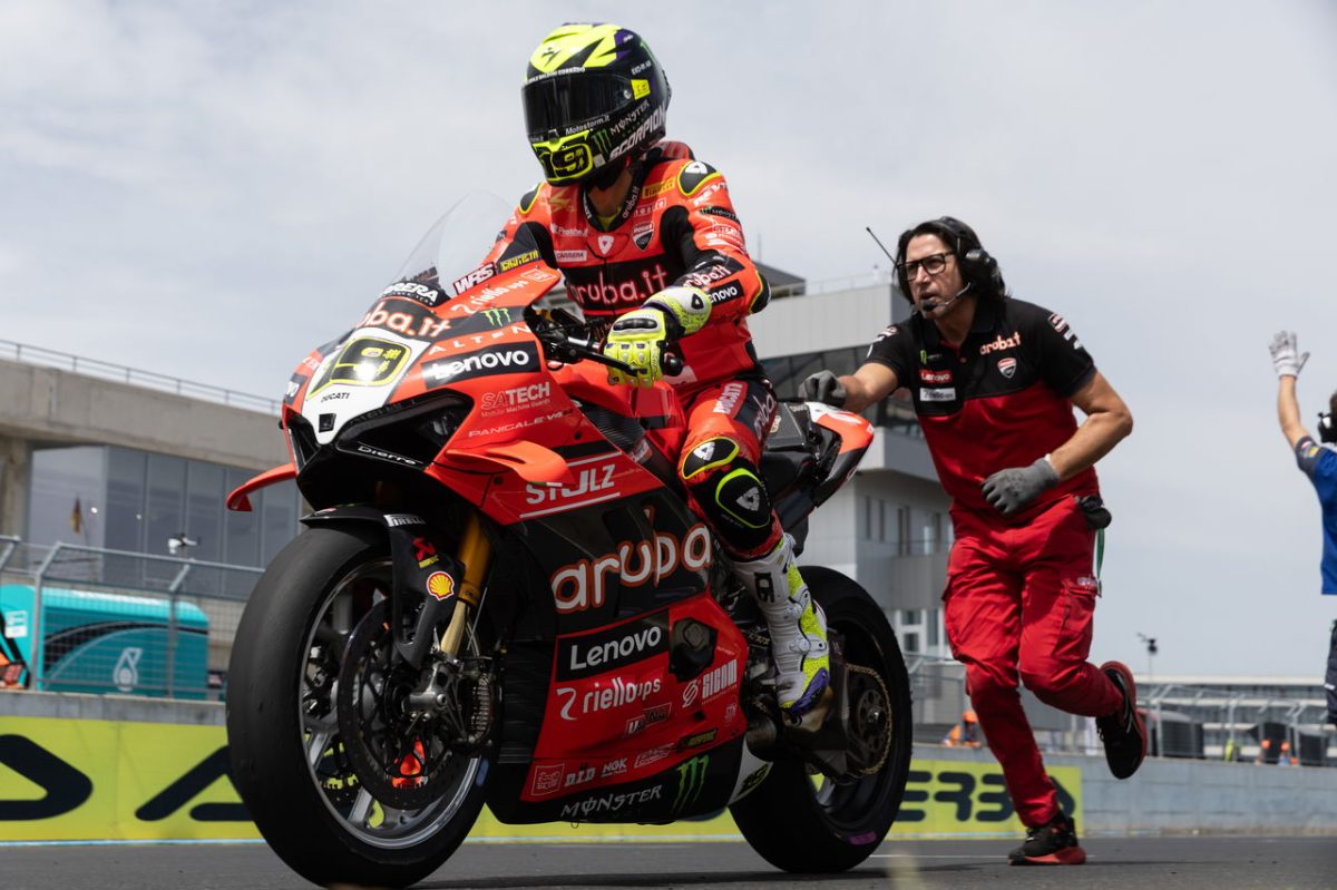 Unyielding Alvaro Bautista Conquers Challenges to Secure Podium Finish in Hungarian WorldSBK Race 1