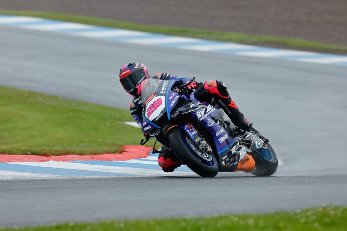 Thrilling Start to the 2025 British Superbikes Season at Knockhill