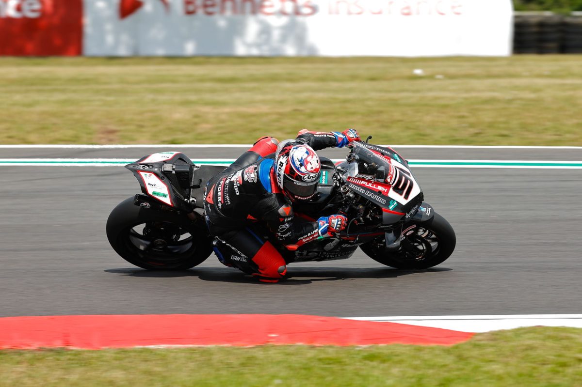 Leon Haslam: Racing for Redemption at Knockhill BSB