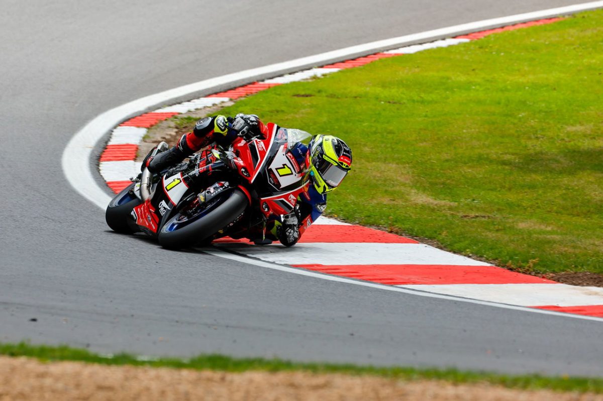 Fast and Furious: Unveiling the Spectacular 2025 British Superbikes Practice Results at Cadwell Park