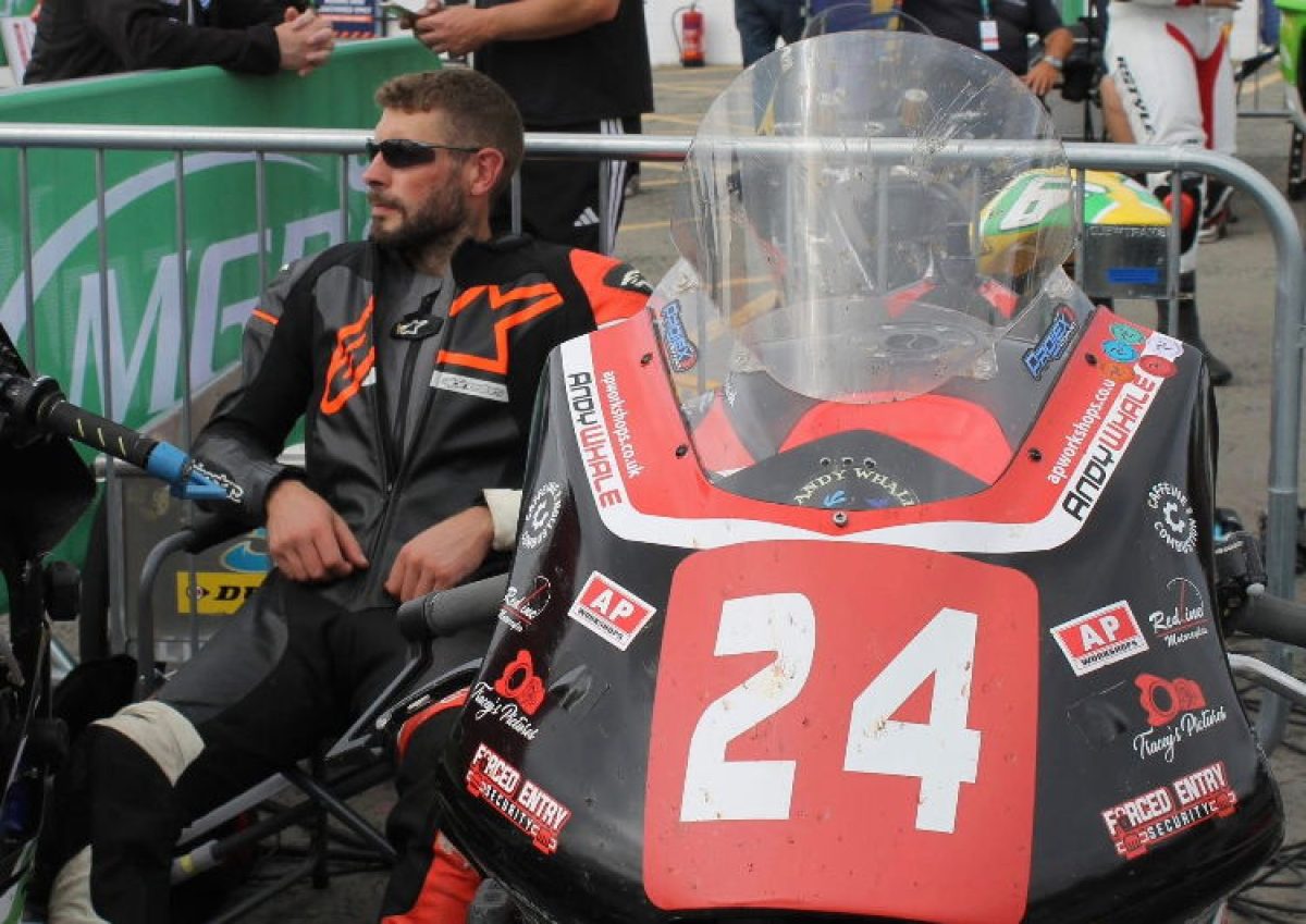 Racing Drama Unfolds: Lightweight Classic TT Brings High-Speed Action and Unexpected Turn of Events