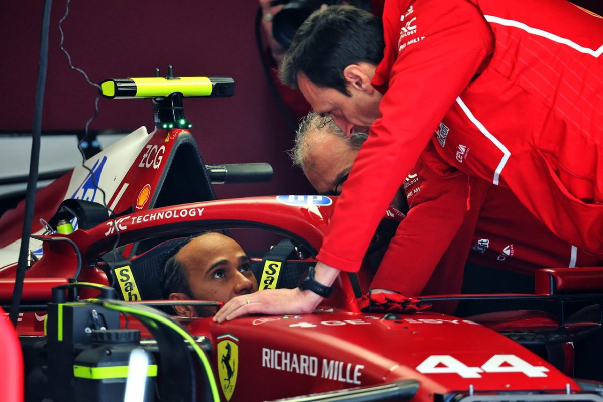 Lewis Hamilton and Ferrari radio problem spotted, "they're on a different planet"