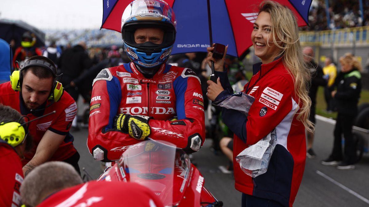 Reviving Glory: Dean Harrison's Triumphant Return to BSB Shakes Up the Circuit at Oulton Park Amidst Honda's Injury Struggle