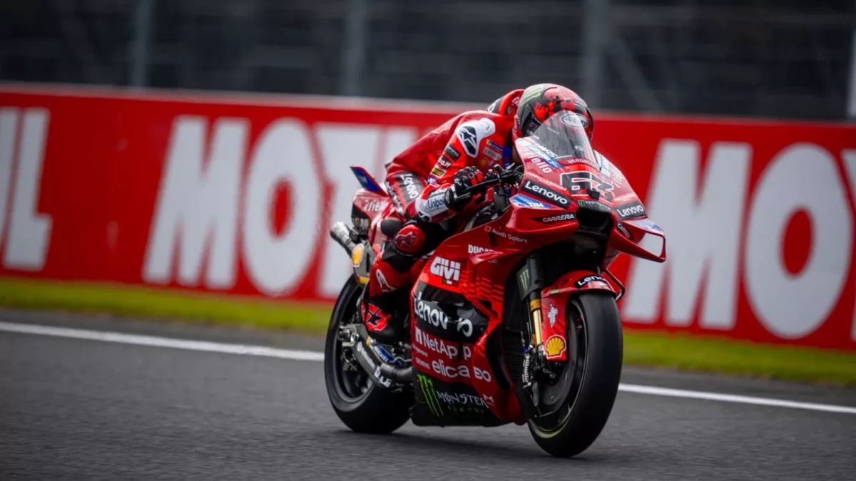 Francesco Bagnaia breaks lap record to clinch Motegi MotoGP pole