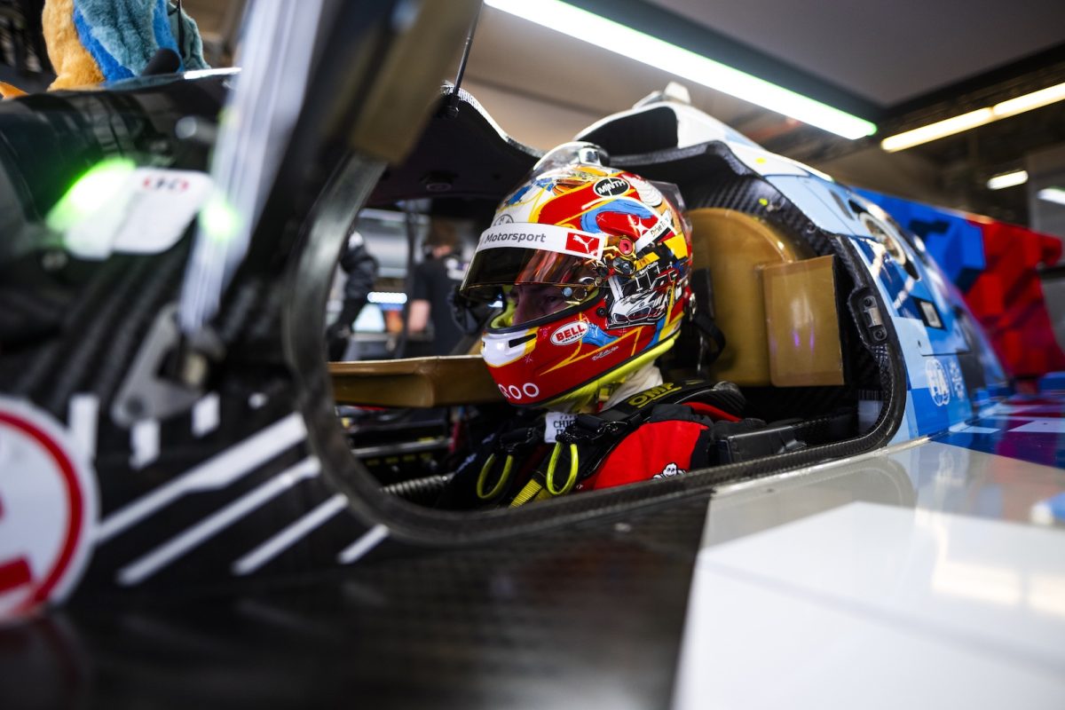 Sheldon van der Linde Dominates FP2 at COTA, Setting the Pace for BMW