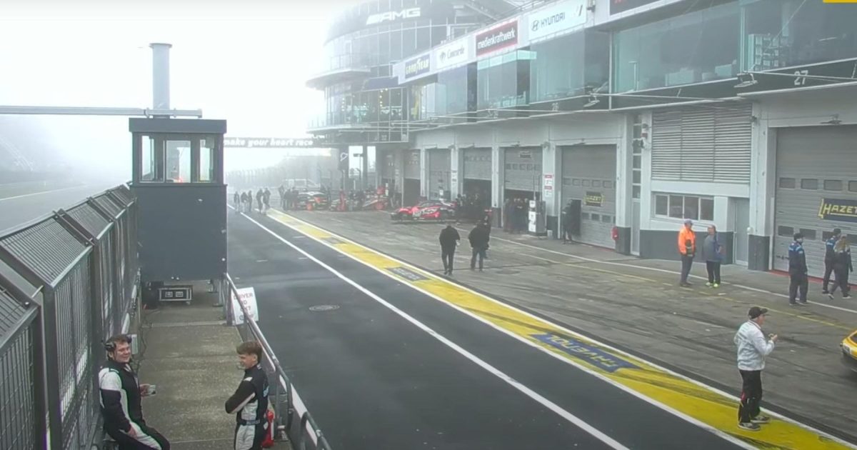 Unpredictable Weather Throws a Curveball in Max Verstappen's GT3 Nordschleife Qualifying