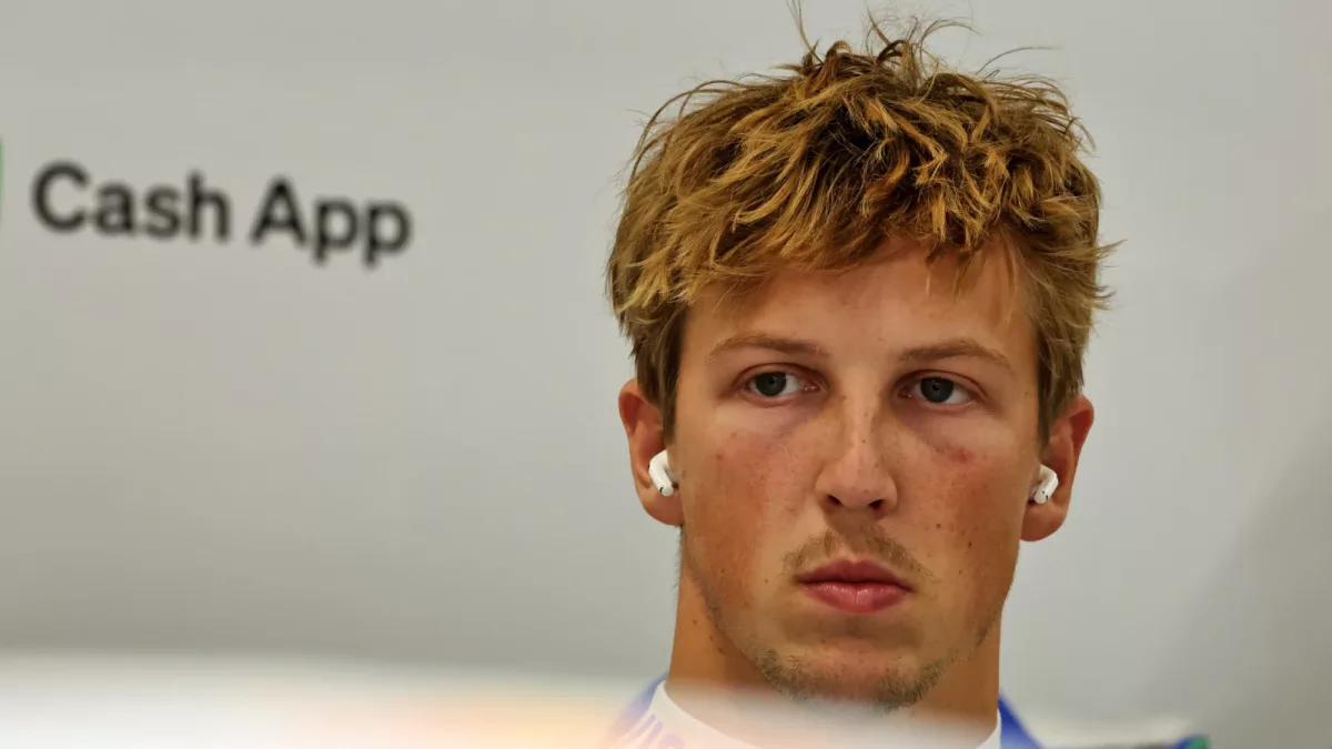 Drama on the Track: Liam Lawson Takes Aim at Carlos Sainz in F1 Dutch GP Showdown