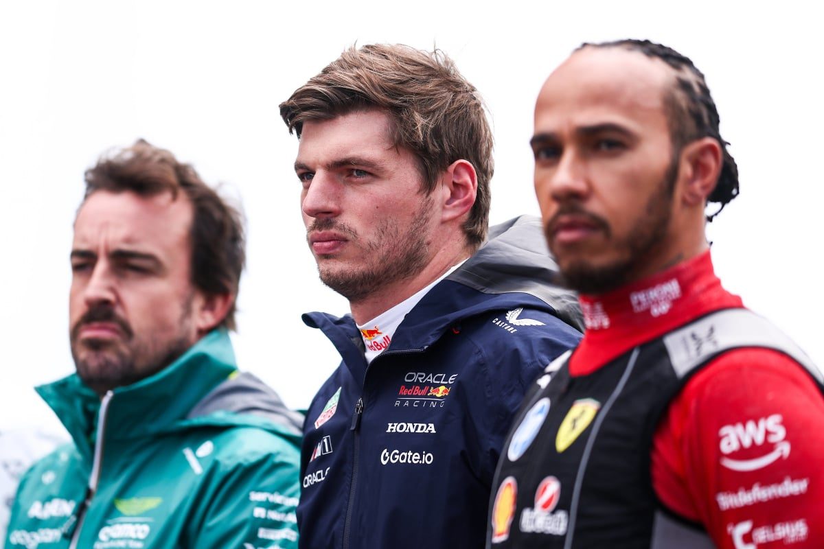 Lewis Hamilton trolled by F1 fans after Max Verstappen retort