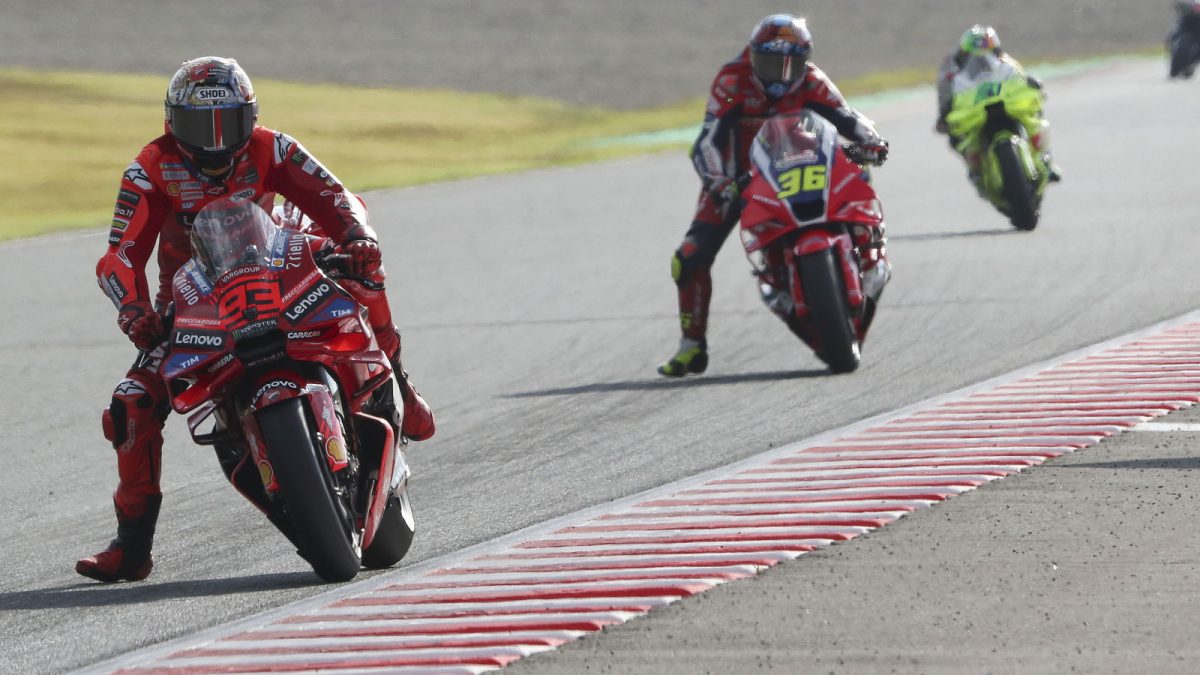 Thrilling Action Unfolding: Experience the 2025 Japanese MotoGP, Motegi - Live Updates!