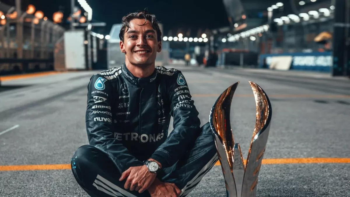 George Russell recreates iconic Lewis Hamilton photo following F1 Singapore GP win